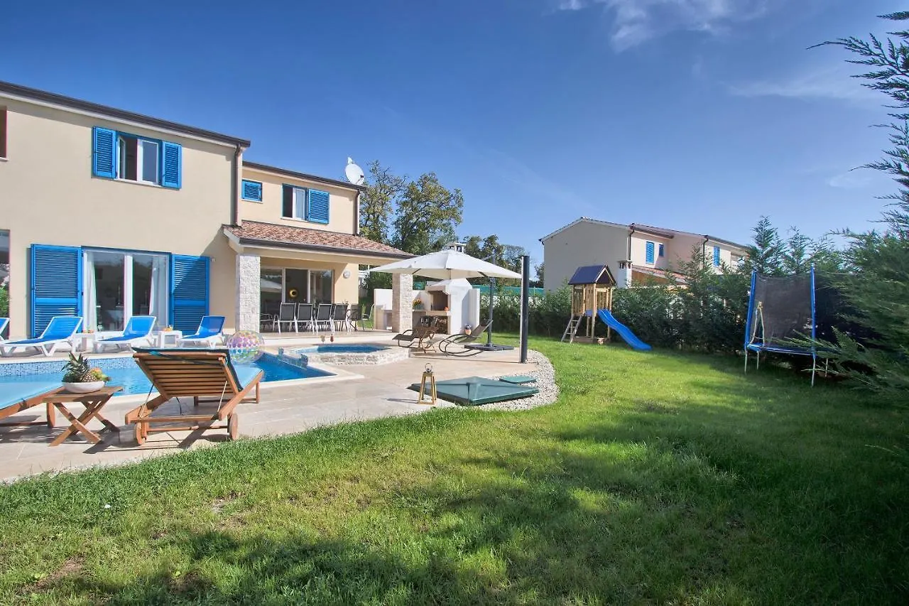 Villa 1520 Žminj 0*,