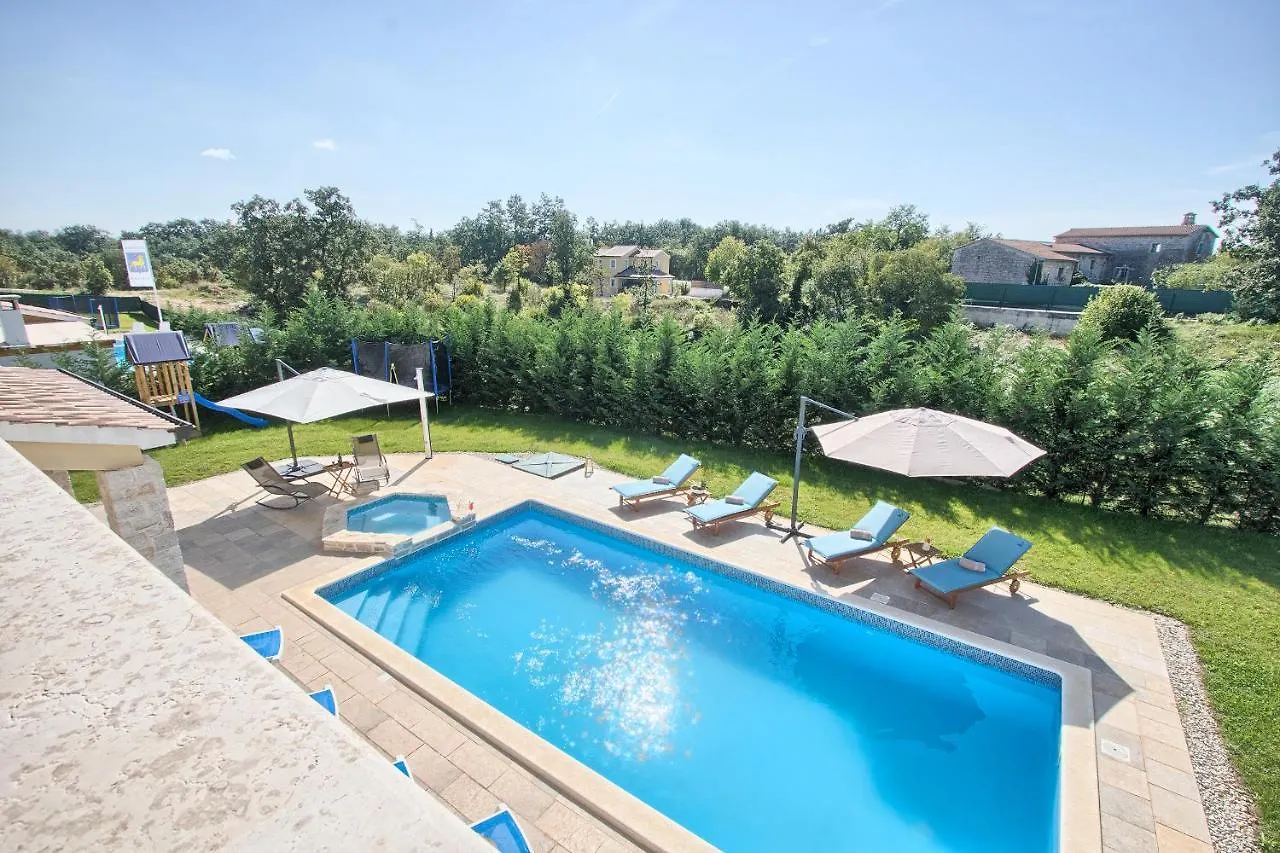 Villa 1520 Žminj Kroatië